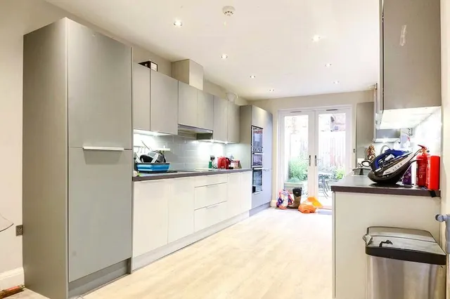 Photo 2 — Westland Road, Watford, Hertfordshire, WD17