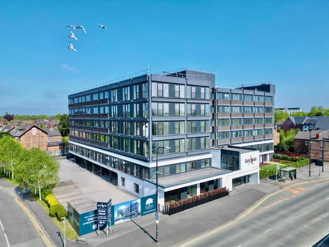 Washway Road, Sale, photo 1