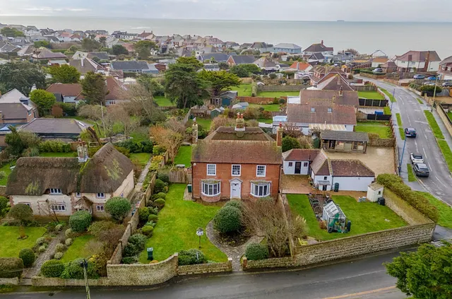 West Street, Selsey, PO20, photo 2