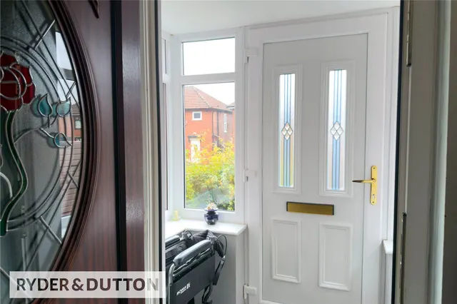 Hillside Close, Manchester, M40, photo 3