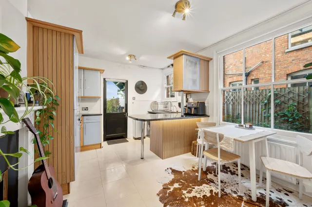 Kingston Road, London, SW20, photo 2