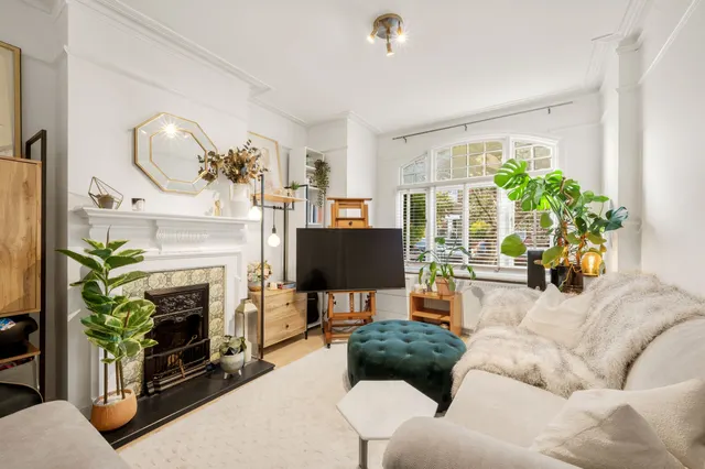 Kingston Road, London, SW20, photo 1