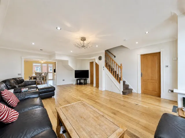 End Terrace, Norwood Green, UB2, photo 2