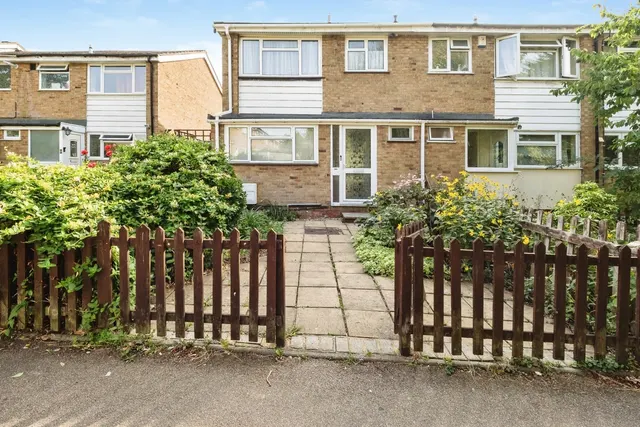 Westmede, Chigwell, IG7, photo 1