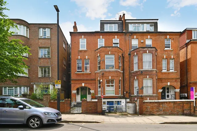 Fordwych Road, London, NW2, photo 2