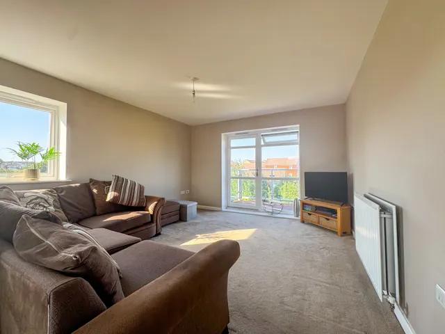 Wood Street, Patchway, BS34, photo 3