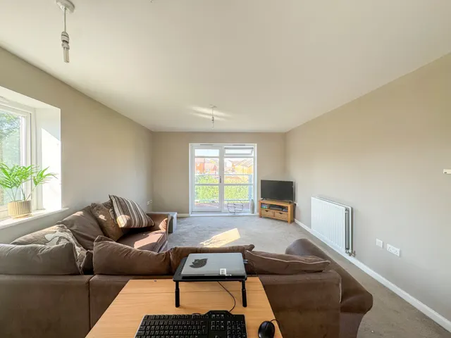 Wood Street, Patchway, BS34, photo 2
