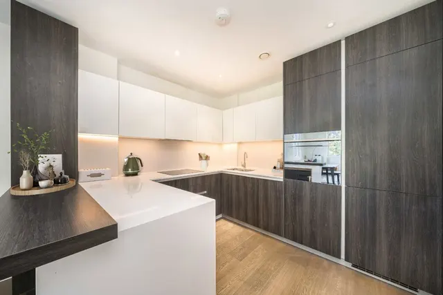 Queenshurst Square, KT2, photo 3