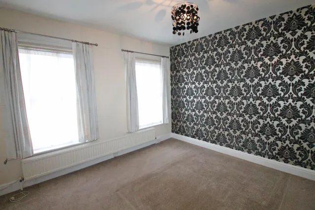 Howbury Street, Bedford, photo 3