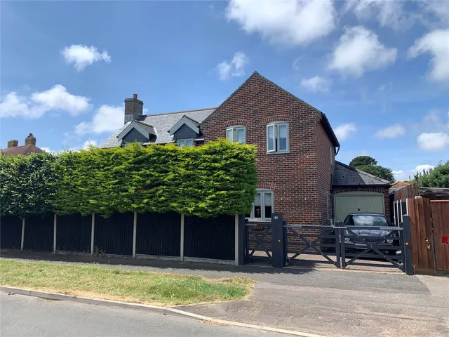 Corbin Road, Pennington, Lymington, Hampshire, SO41, photo 1