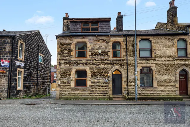 Summit, Littleborough, OL15, photo 1