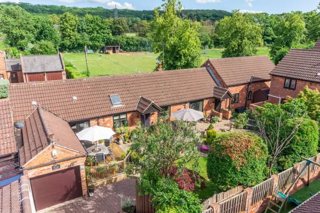 The Old Dairy, Wood Farm Court, NG11, photo 1