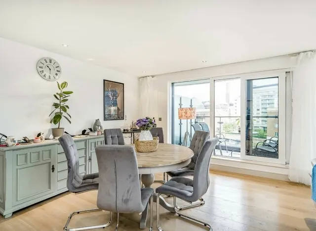 Townmead Road, Imperial Wharf, SW6, photo 2