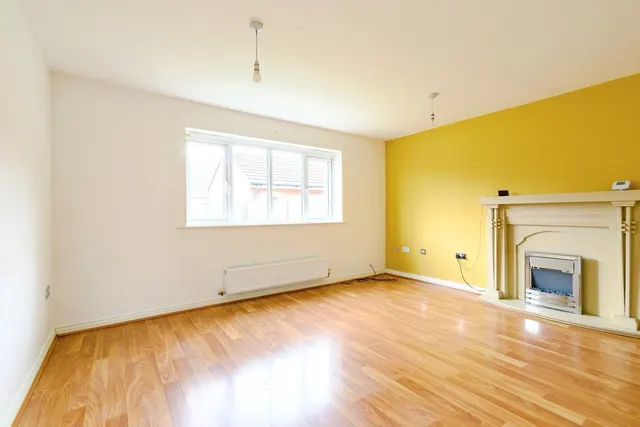 Photo 2 — Lentworth Drive, Worsley, Manchester, Greater Manchester, M28