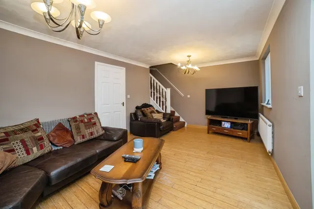 Mercia Court, Huthwaite, NG17, photo 3