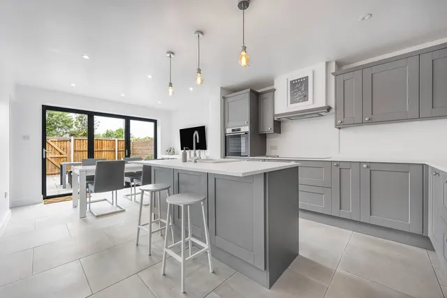 Paget Close, Marlow, SL7 1TP, photo 1