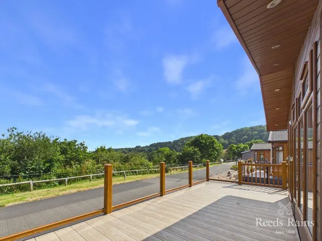 Sun Valley Road, Scarborough, YO12, photo 1