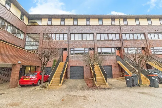 Enterprise Lane, Campbell Park, Milton Keynes, MK9, photo 1