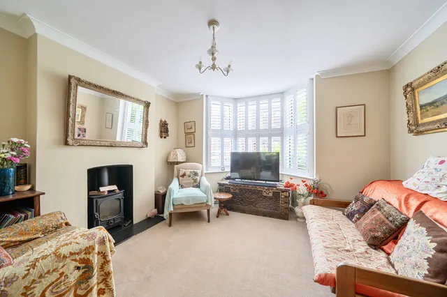 Photo 2 — Swindon Road, Horsham, RH12