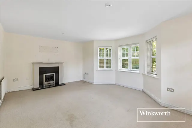 Tavistock Avenue, Mill Hill East, NW7, photo 3