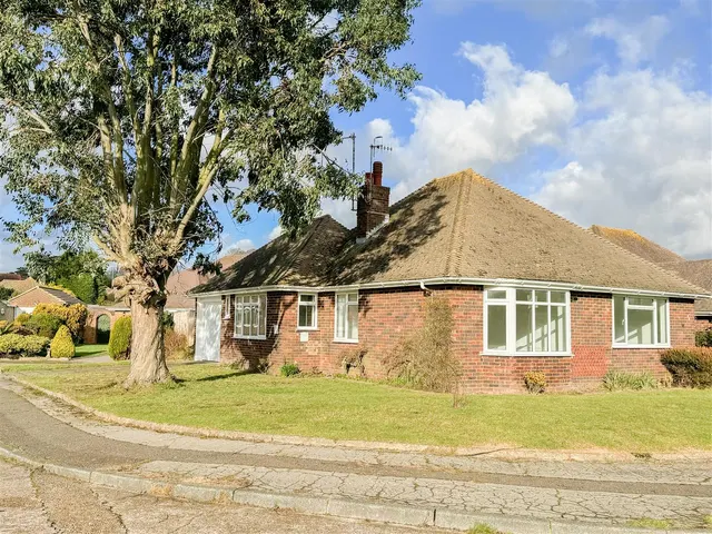 The Mead, Bexhill-On-Sea, TN39 3TP, photo 1