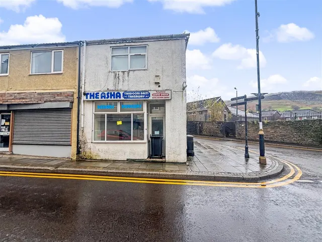 High Street, Abertillery, NP13, photo 1