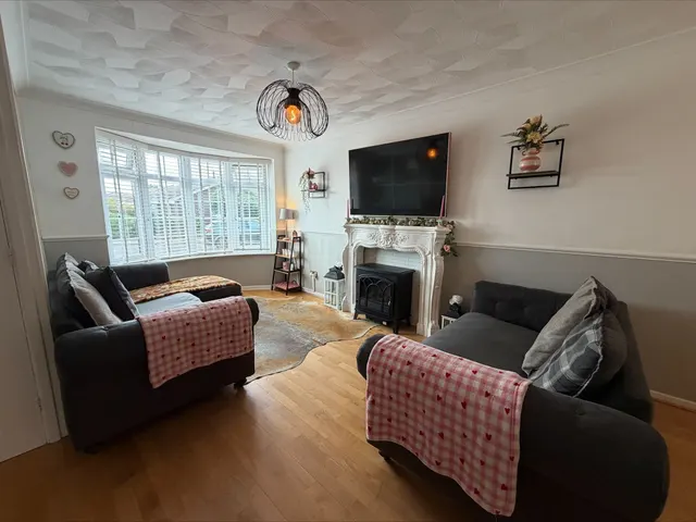 Photo 3 — Wakefield Way, Bognor Regis