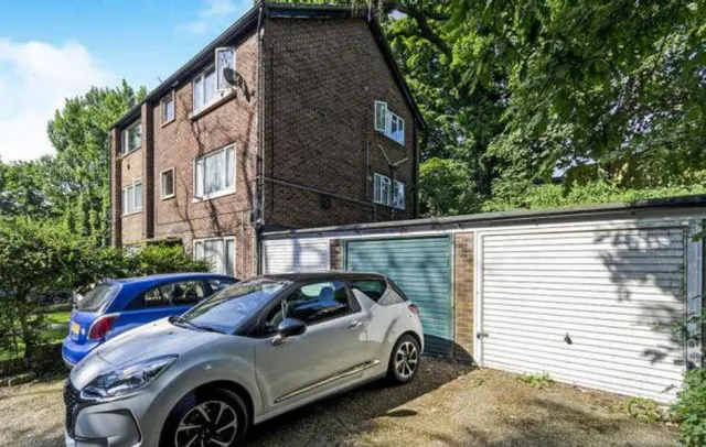 Wrights Hill, SOUTHAMPTON, photo 1