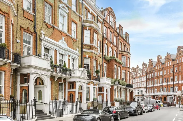 Pont Street, London, SW1X, photo 1