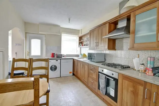 Oak Avenue, Gilesgate, DH1, photo 2