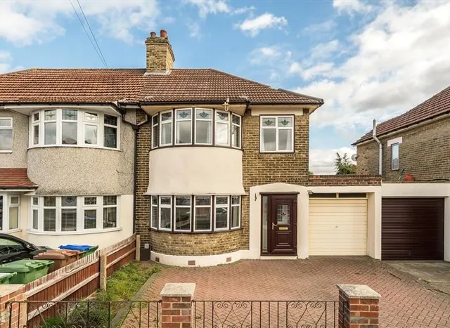 Teignmouth Road, Welling, DA16, photo 1