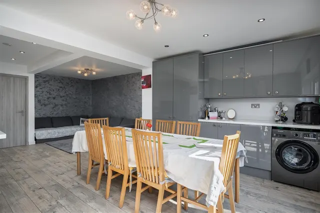 Thatcher Close, West Drayton, UB7, photo 2
