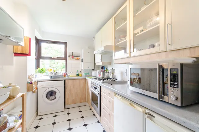Surbiton, KT6, photo 2