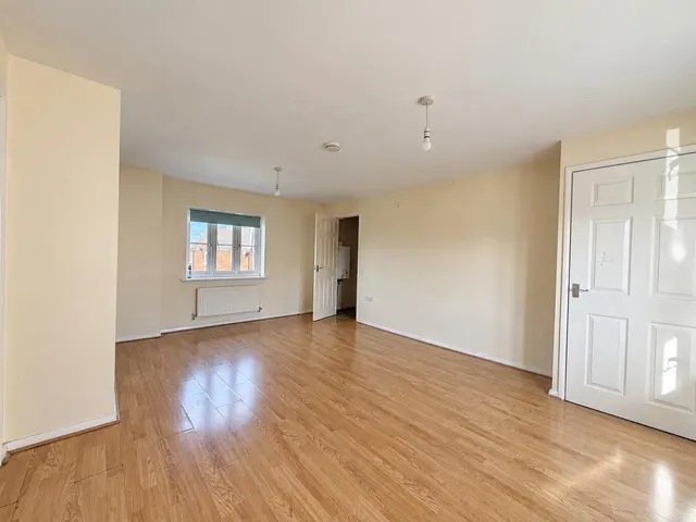 Parkway, Derby, DE73, photo 2