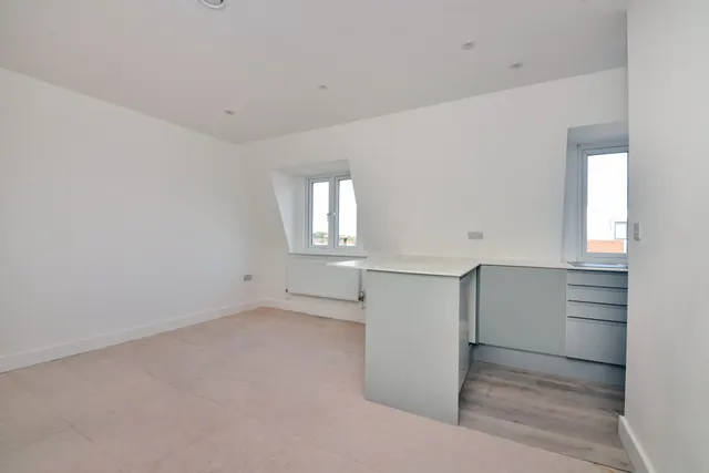 London Road, Kingston Upon Thames, KT2, photo 3