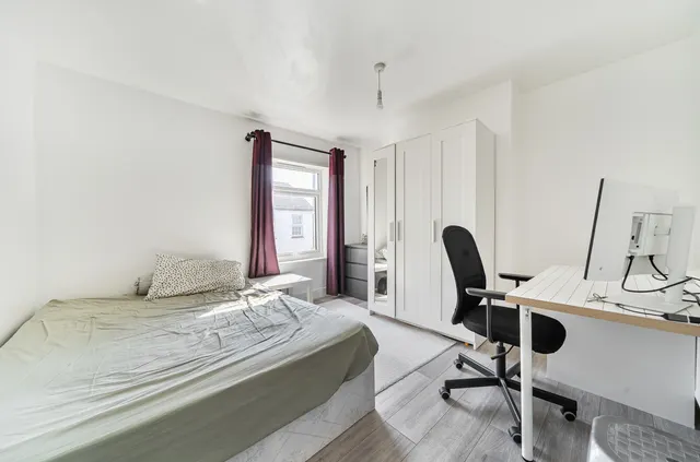 Broomfield Road, Swanscombe, DA10, photo 3