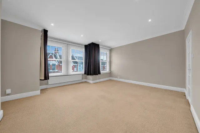 Photo 3 — Homecroft Road, Sydenham, SE26 5QN