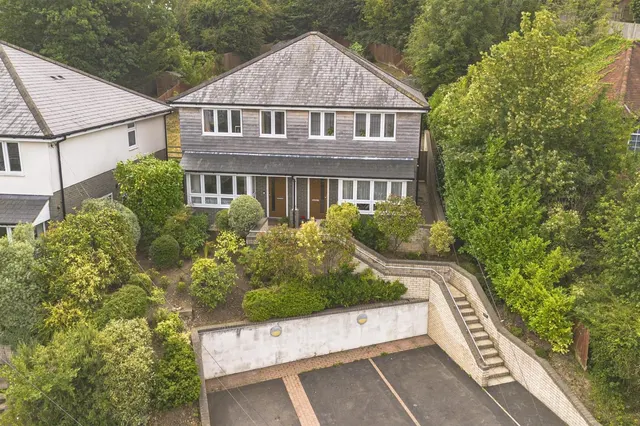 Carrington Road, High Wycombe, HP12, photo 1