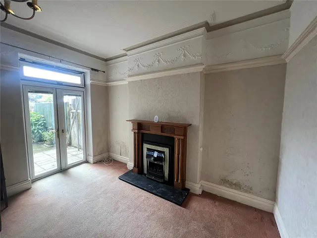Coleshill Terrace, Llanelli, SA15, photo 3
