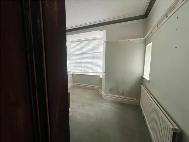 Coleshill Terrace, Llanelli, SA15, photo 2