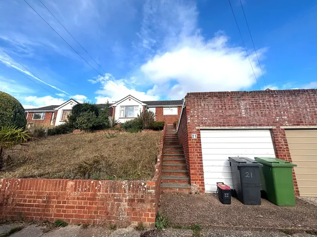 Woodleigh Close, photo 1