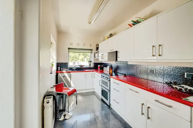 Brierley Road, Bournemouth, BH10, photo 3
