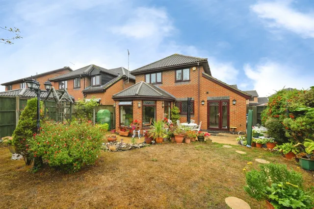 Chelveston, Welwyn Garden City, AL7, photo 1