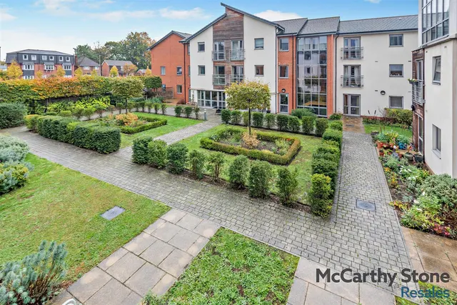 Fleet Road, Fleet, GU51, photo 1