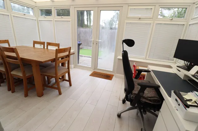 Photo 3 — Arterial Road, Eastwood, Leigh-on-Sea, Essex, SS9 4DZ