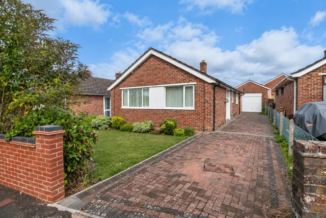 Barton Cross, Waterlooville, PO8, photo 1