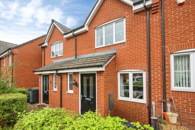 Quayle Court, Kidderminster, DY11, photo 1