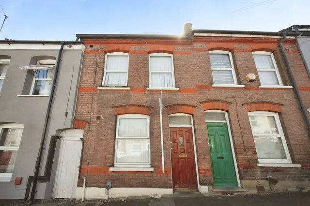 Hampton Road, Luton, photo 1