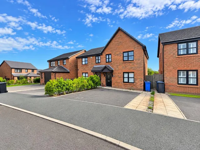 Hilldale, Wigan, WN4, photo 1