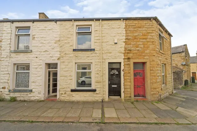1 bedroom house — Peel Street, Padiham, Lancashire, BB12